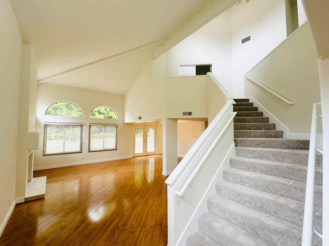 6635 Soaring Dr - Photo 4 of 50