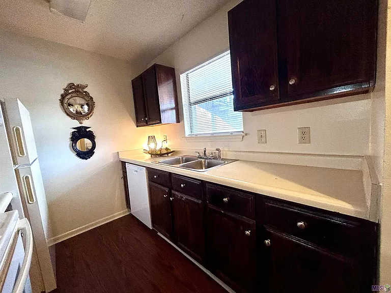 1826 Brightside Dr #G - Photo 2 of 6