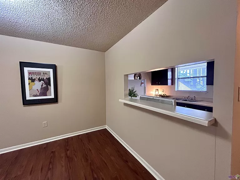 1826 Brightside Dr #G - Photo 3 of 6