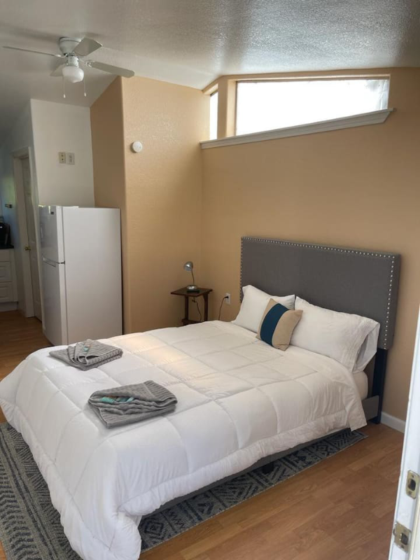 3345 Lakeshore Blvd #3 - Photo 2 of 10