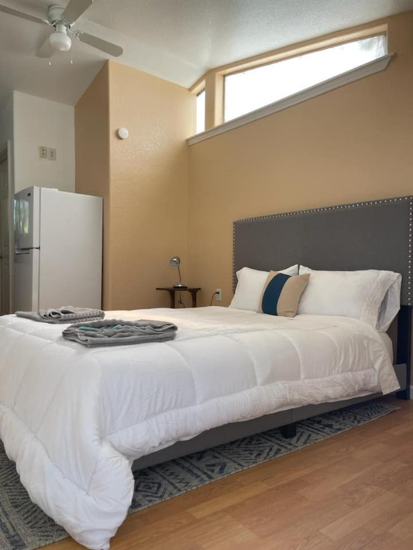 3345 Lakeshore Blvd #3 - Photo 4 of 10