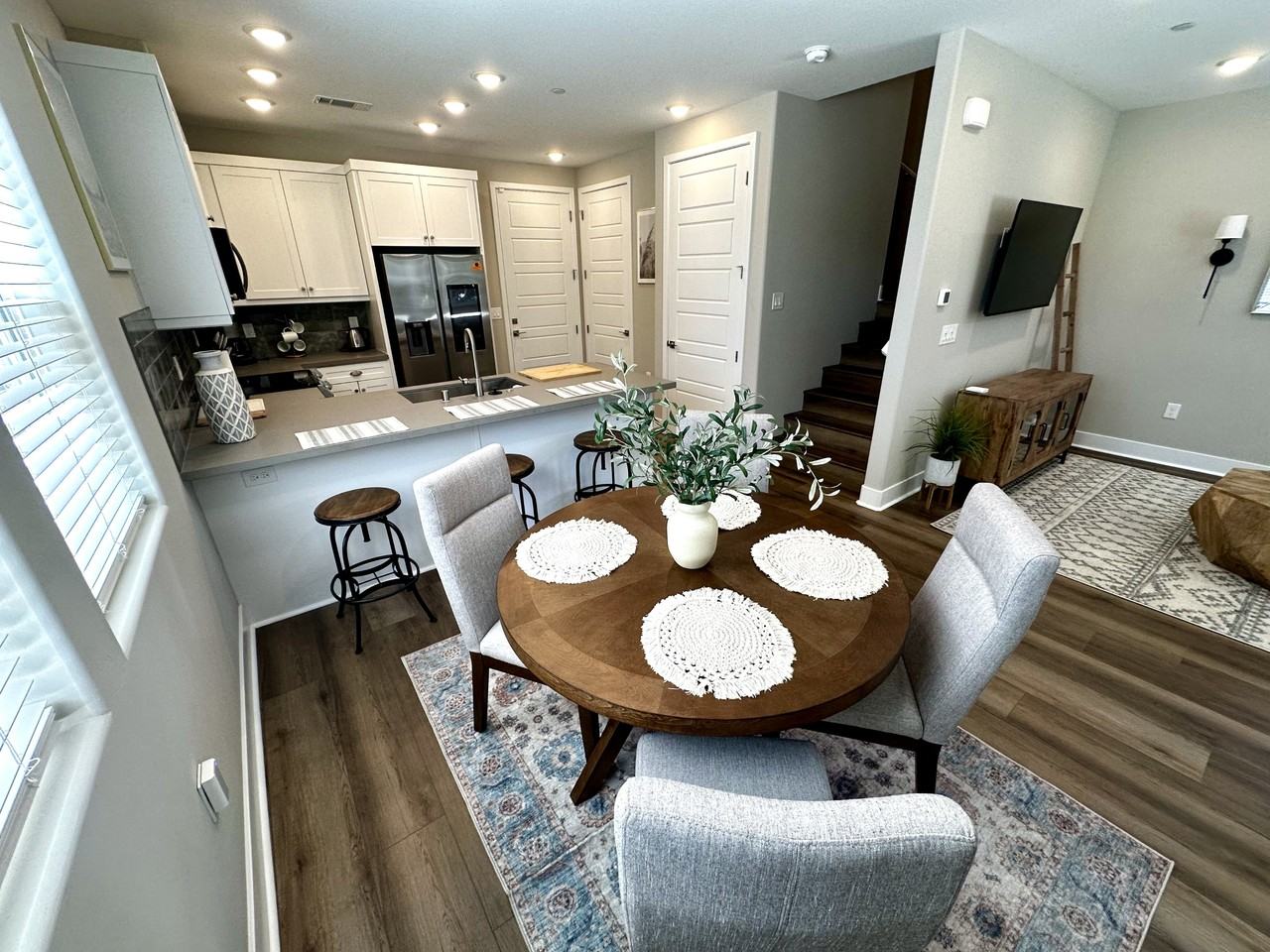 905 Madonna Rd #7 - Photo 3 of 19