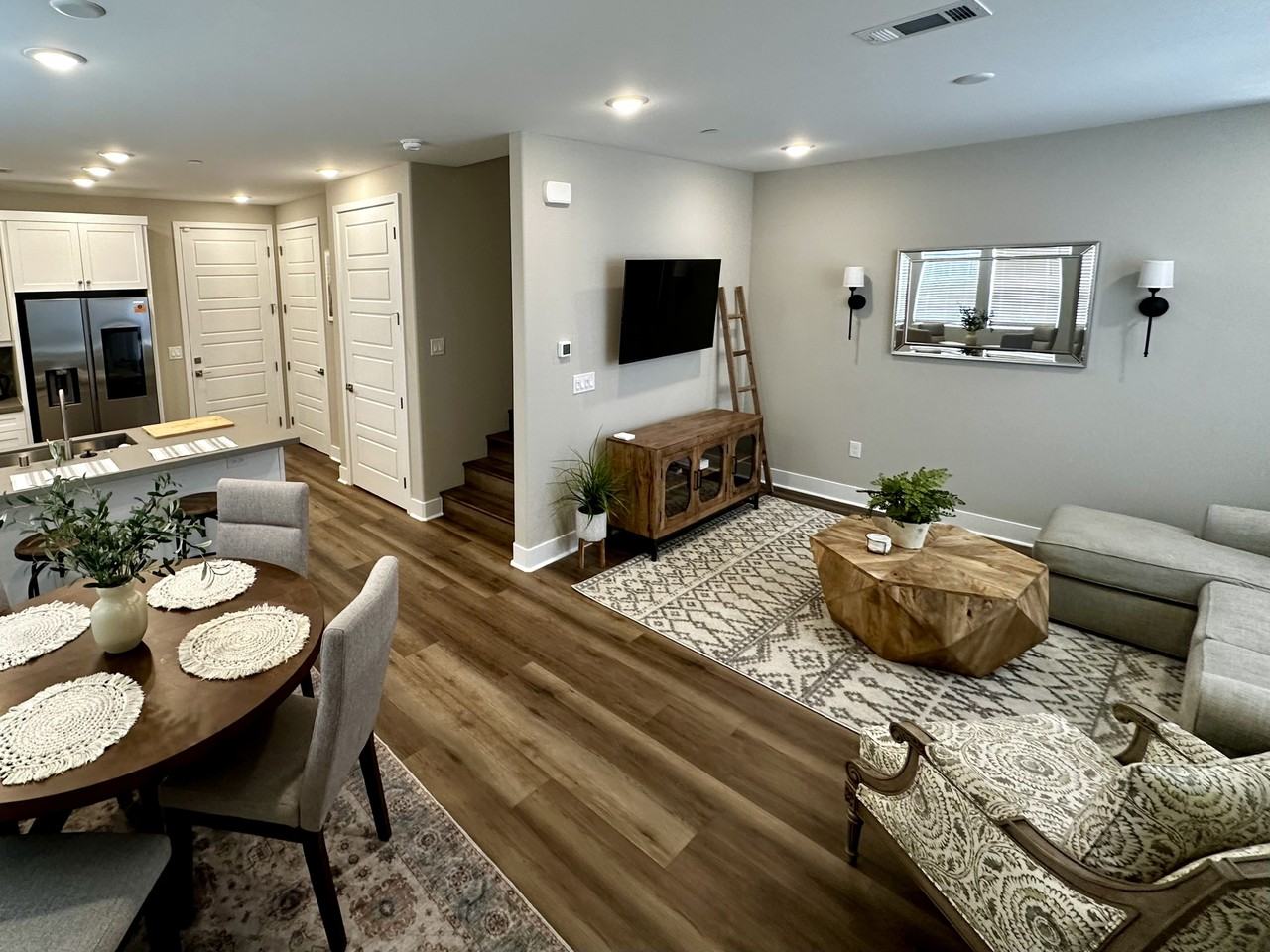 905 Madonna Rd #7 - Photo 4 of 19