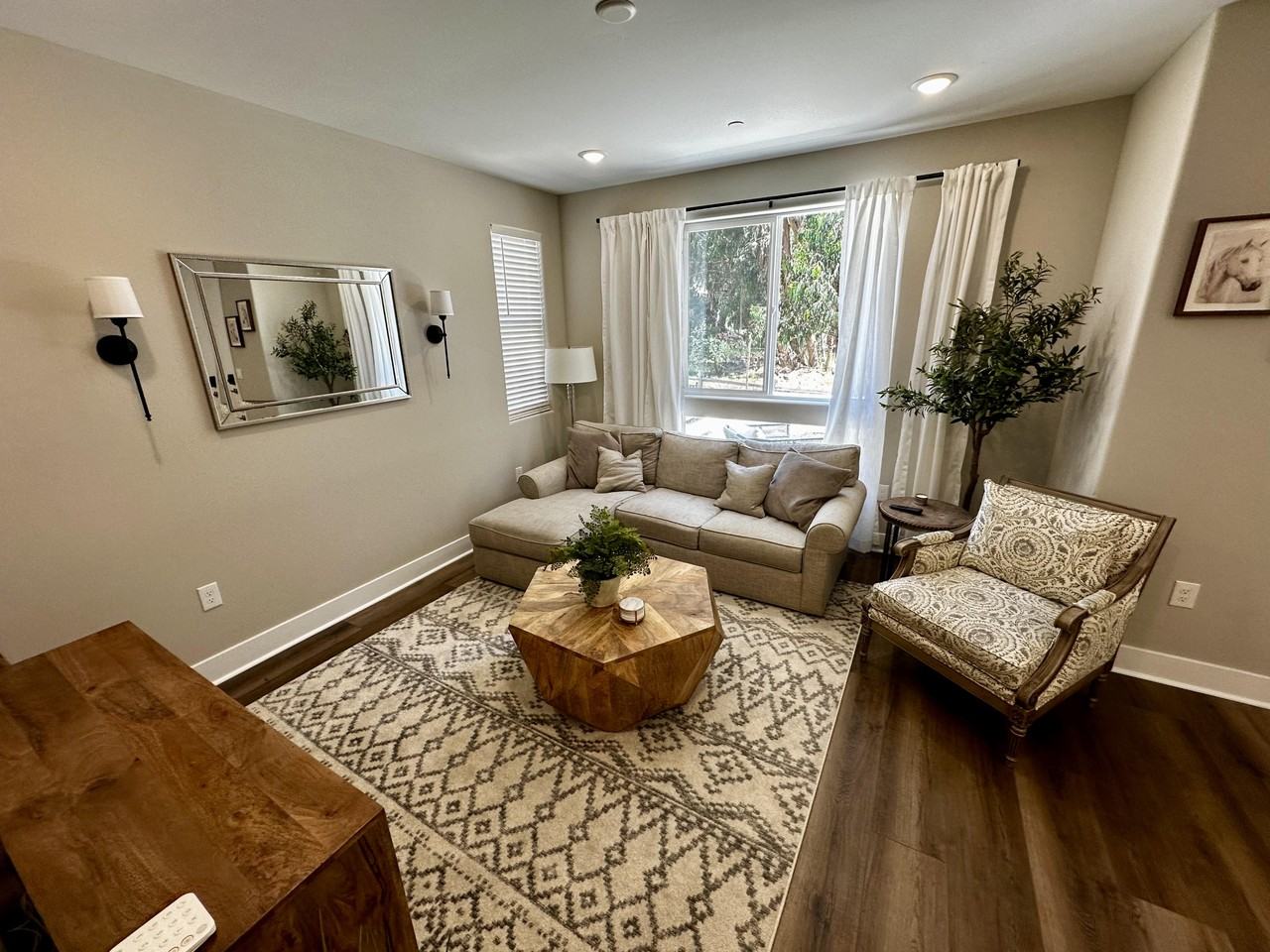 905 Madonna Rd #7 - Photo 5 of 19