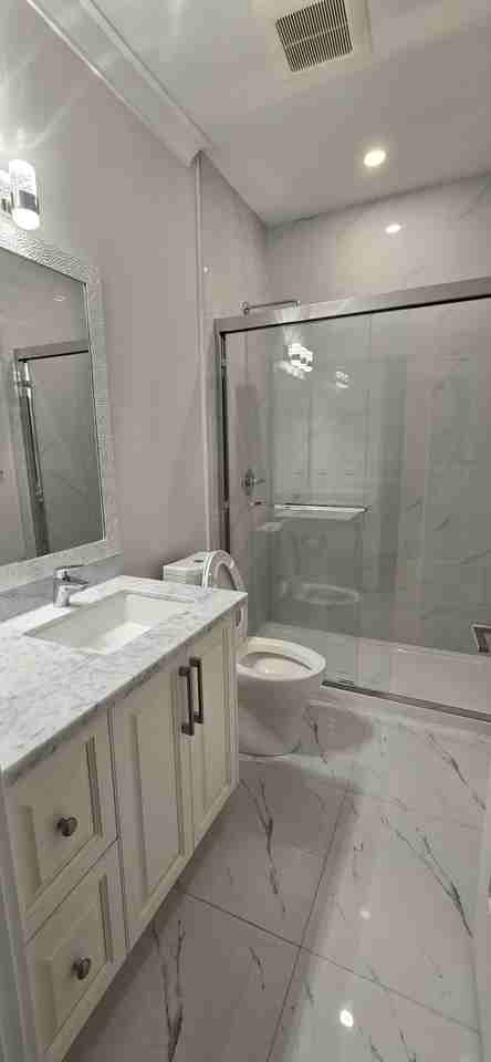 4231 Chelsea Crescent - Photo 2 of 2