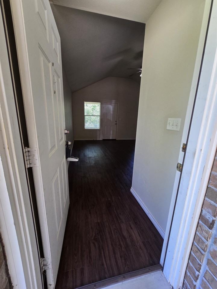 15185 County Road 195 #1 - Photo 3 of 20