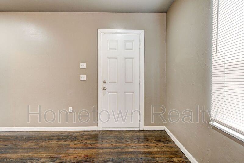 2231 Nw 12th St - Photo 3 of 32