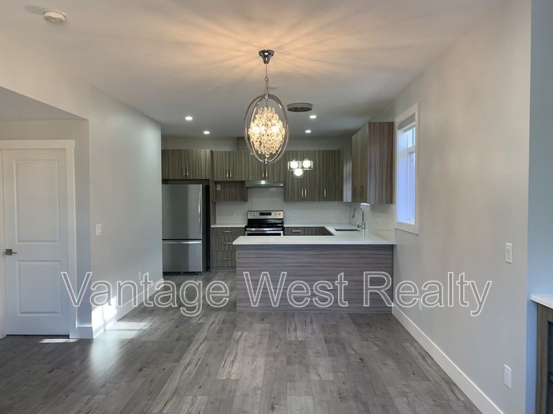 750 Glenwood Ave - Photo 3 of 9