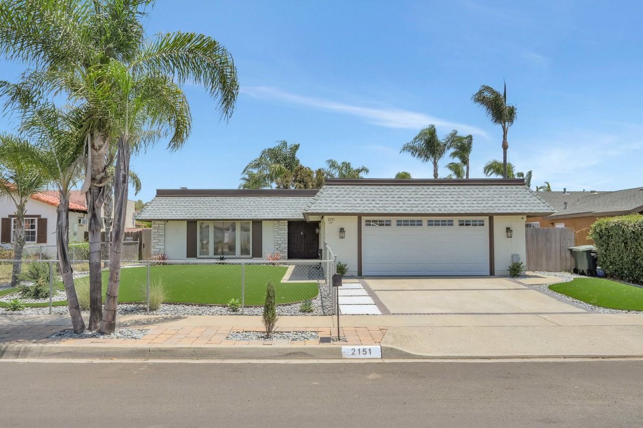 2151 Holly Ave - Photo 3 of 28