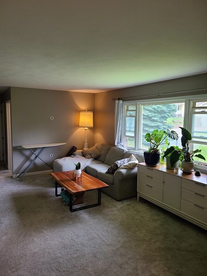 4616 Taylor St Ne #2 - Photo 3 of 15