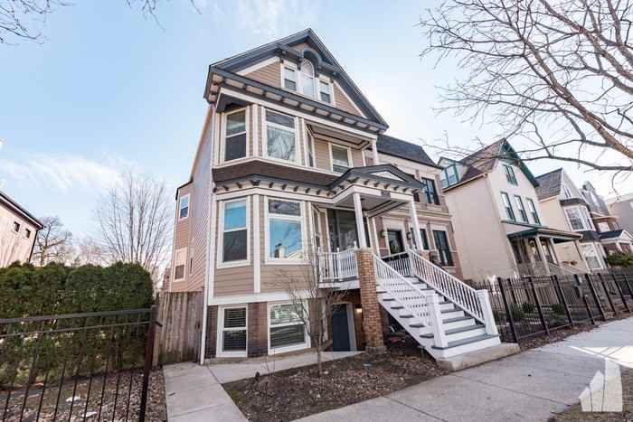 1943 W Henderson St #1F