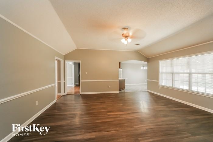 7209 Heritage Oak Dr - Photo 2 of 15