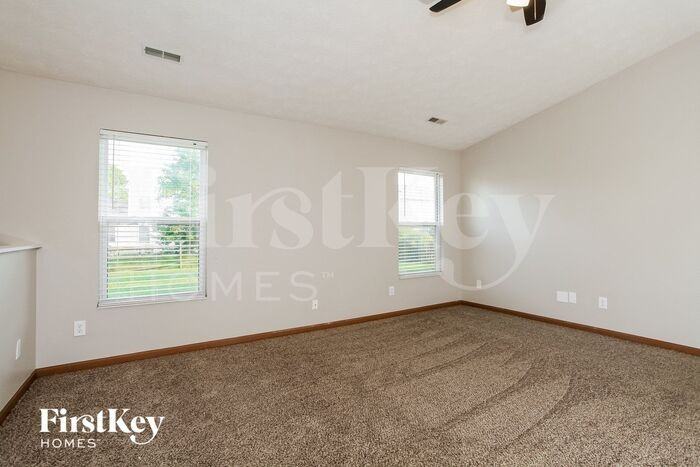 345 Deer Run Dr - Photo 3 of 15