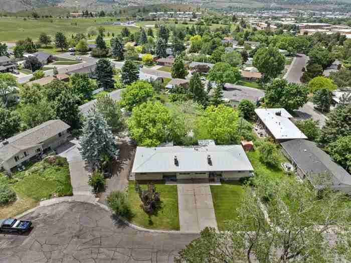 19 Rice Ave #19 - Photo 3 of 39