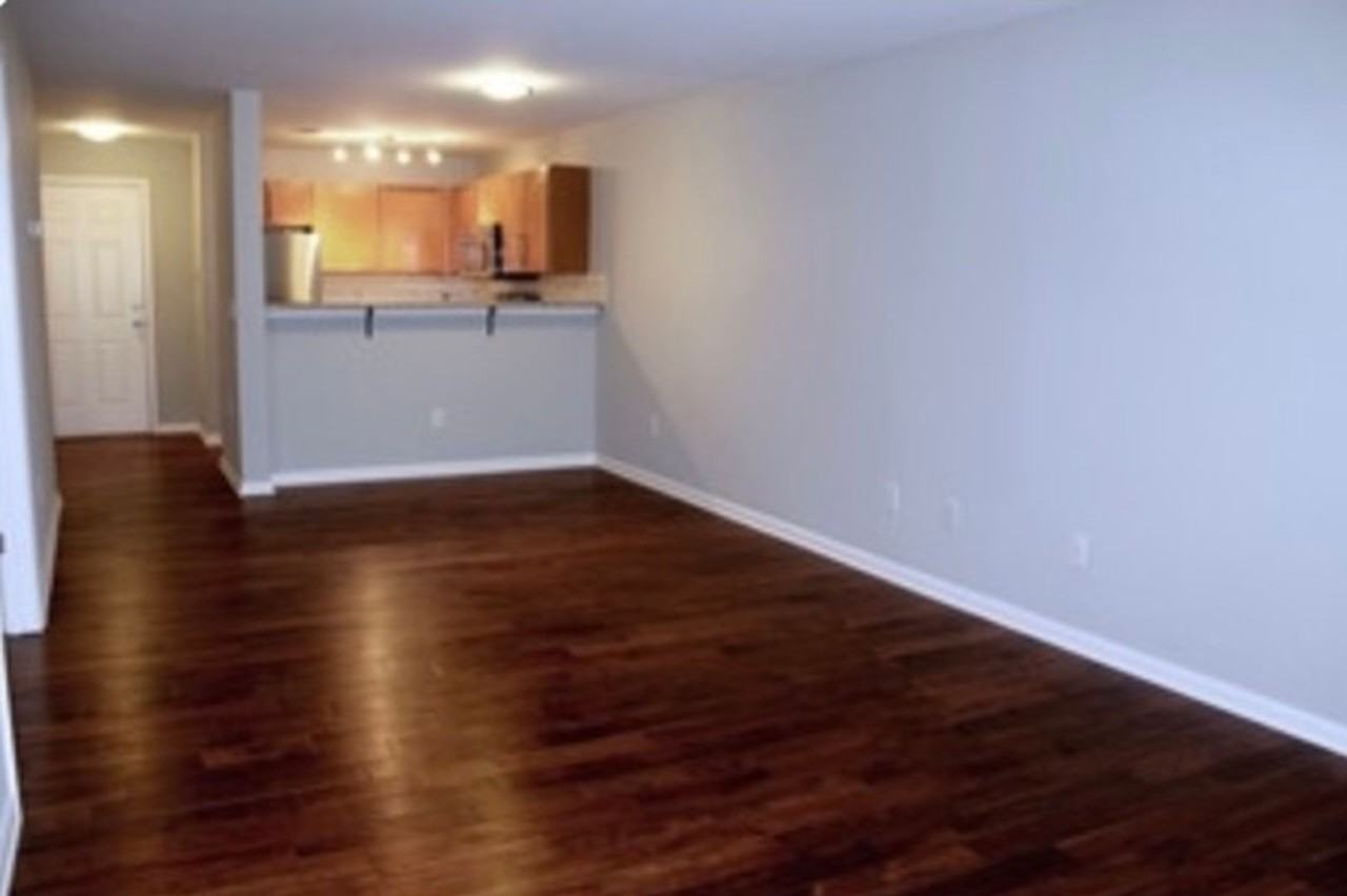 La Vie at Thirteen08 - Photo 4 of 28