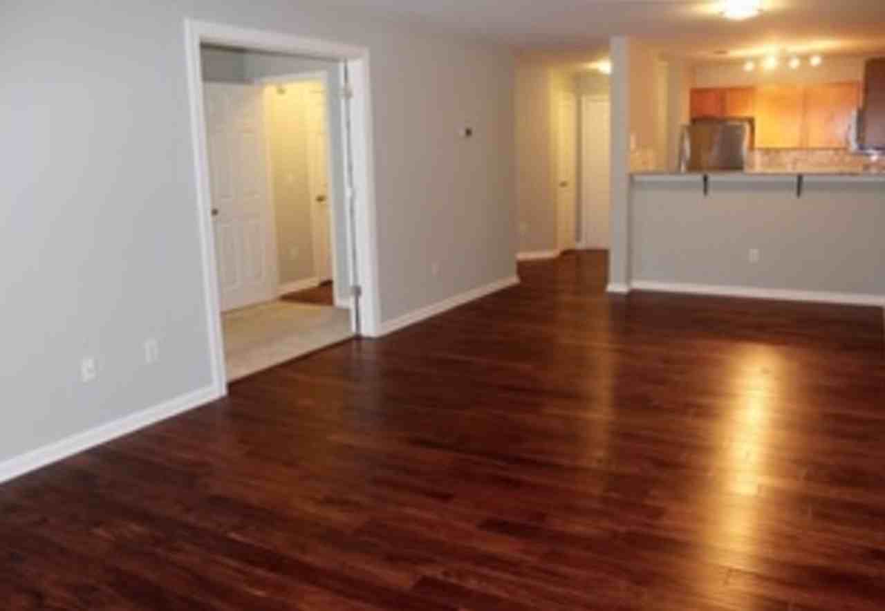 La Vie at Thirteen08 - Photo 5 of 28