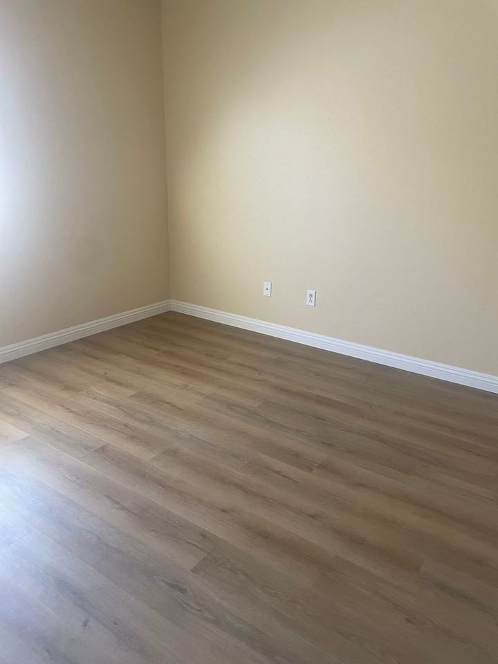 14651 Queen Valley Rd - Photo 2 of 11