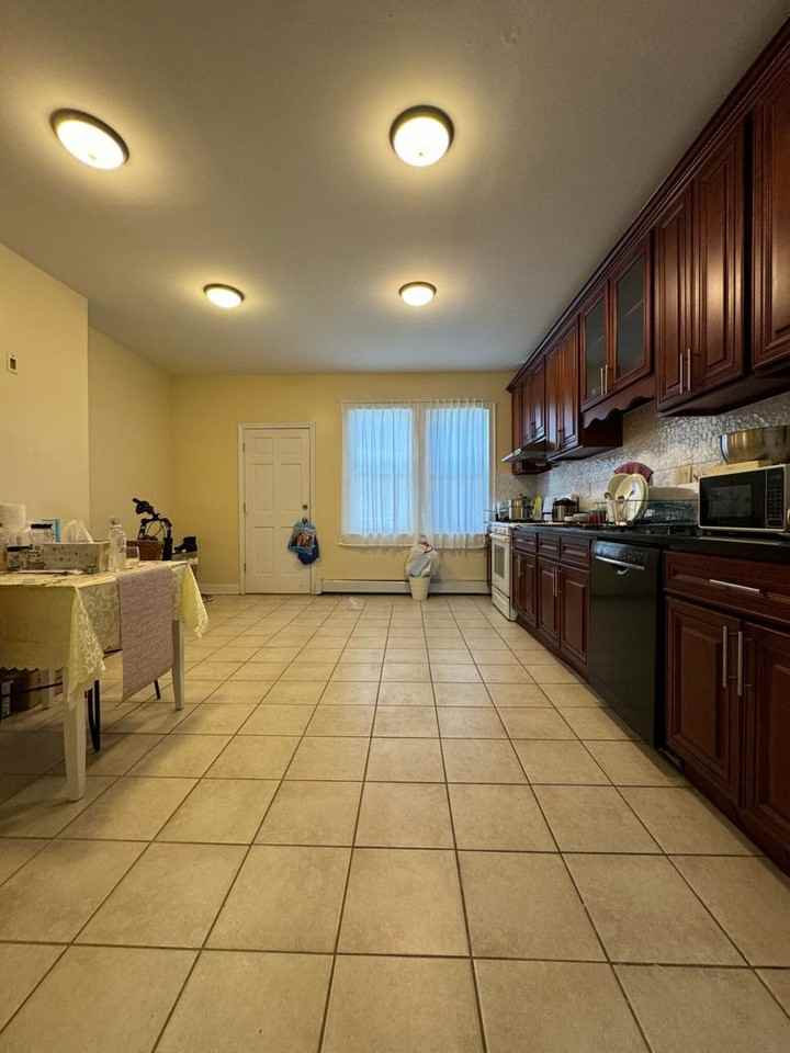 11 High Street Place - Photo 4 of 6