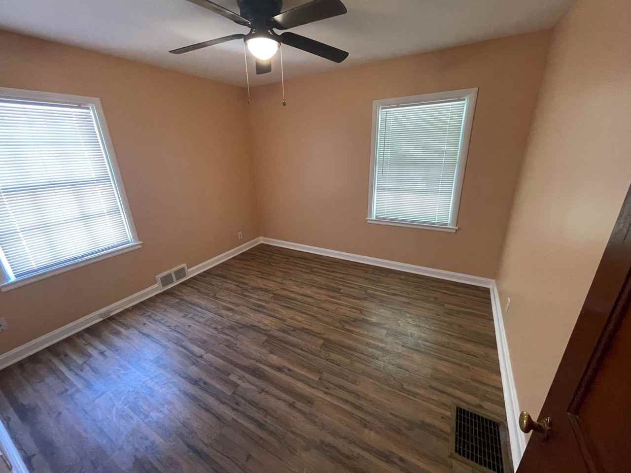 2413 S 5th St - Photo 5 of 16
