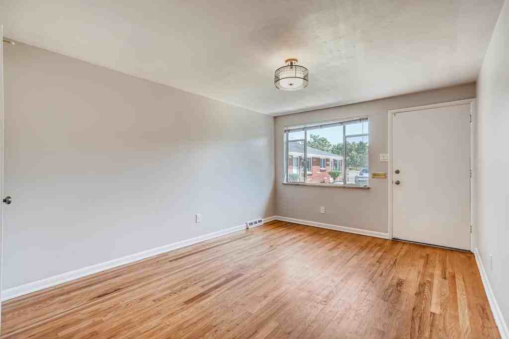 3363 Sheridan Blvd - Photo 2 of 11