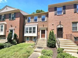 featured image of 4802 Treasure Ct