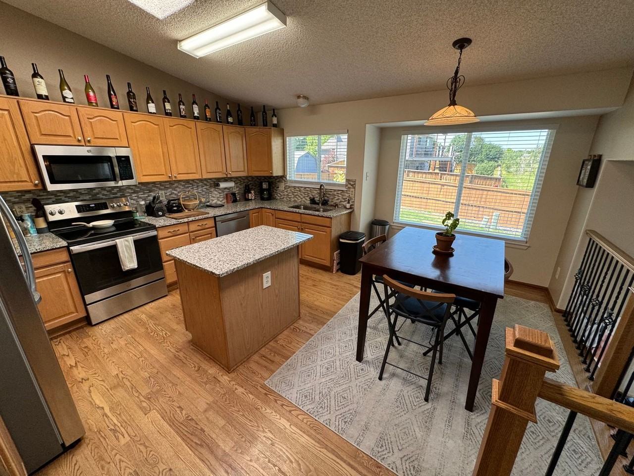 6244 Laguna Cir - Photo 5 of 30