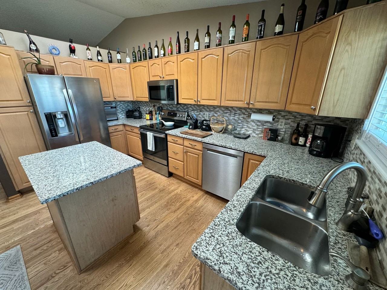 6244 Laguna Cir - Photo 7 of 30