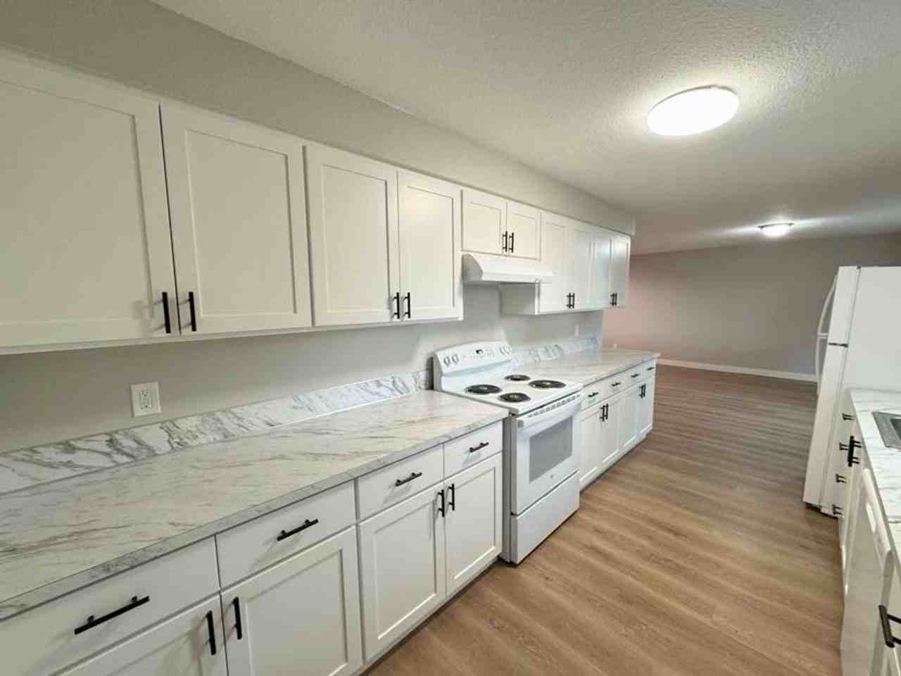 3287 Se Maple St - Photo 2 of 11