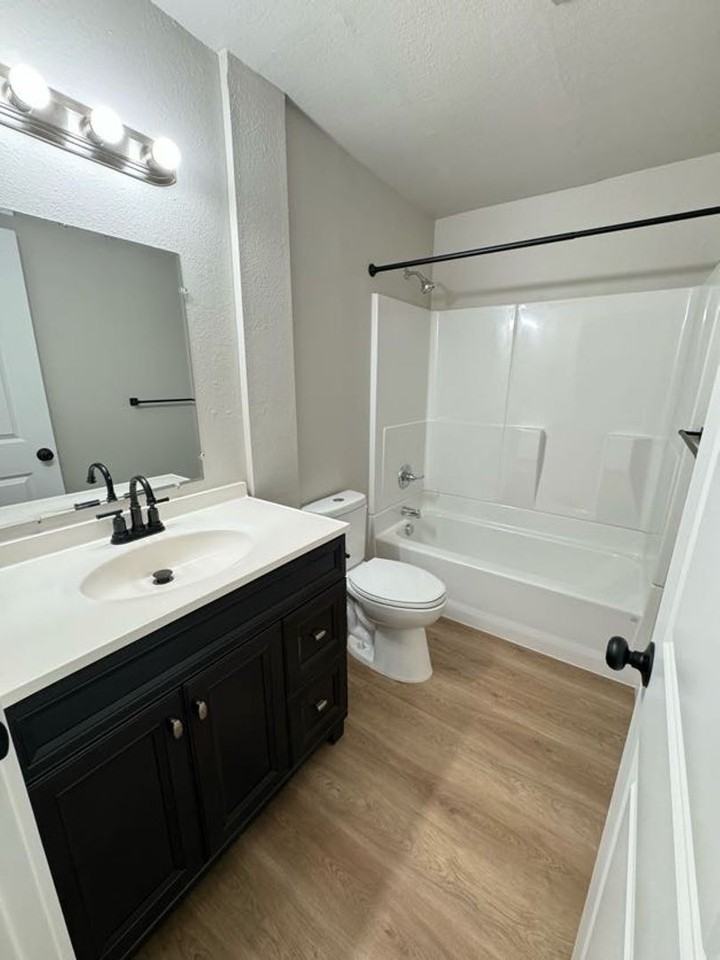 3287 Se Maple St - Photo 7 of 11