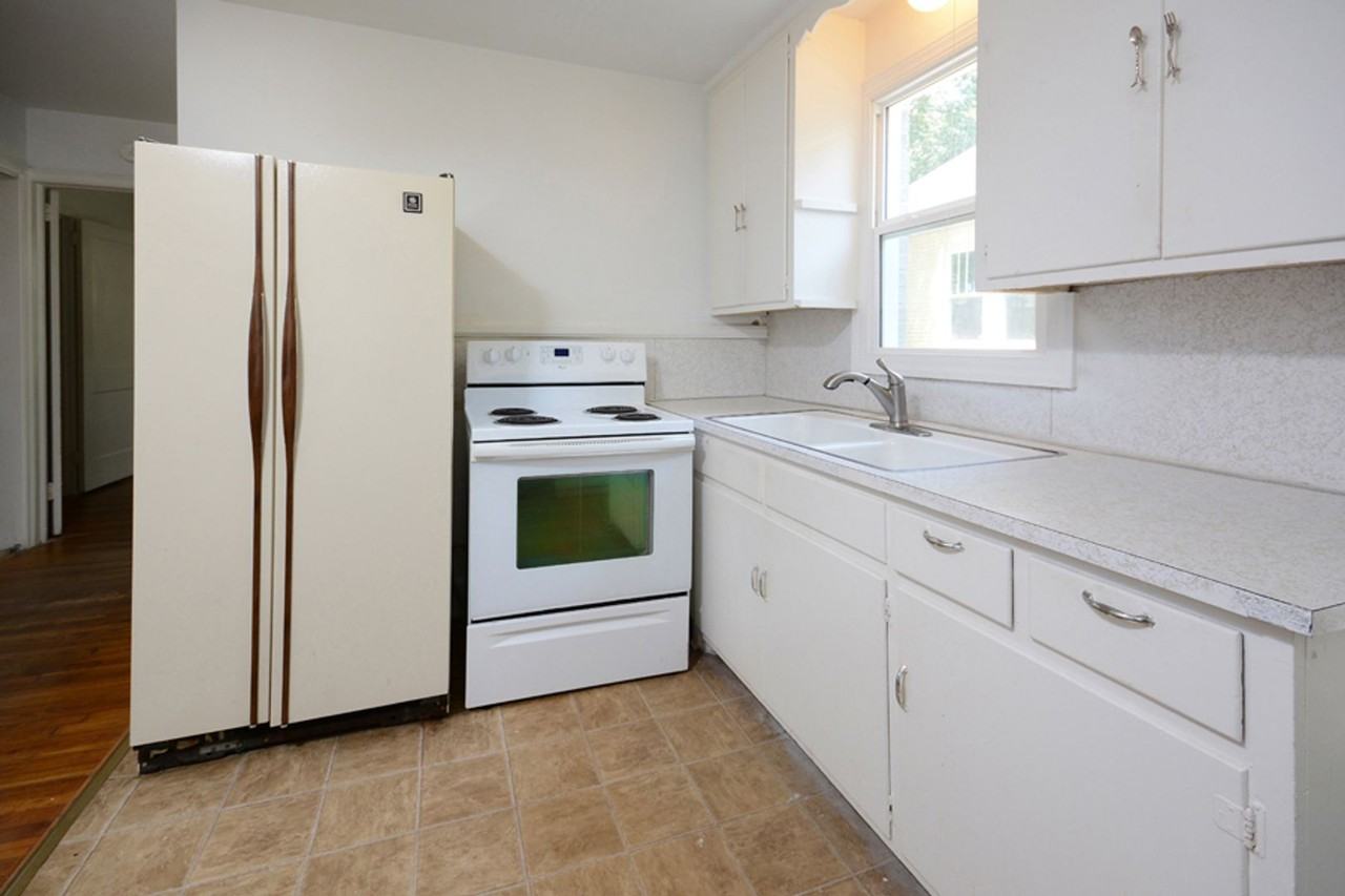 2624 Chapel Hill Rd - Photo 3 of 12