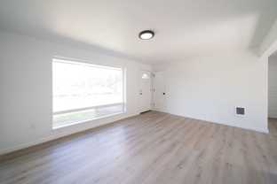 Dofredo Villa Apartments - Photo 1 of 1