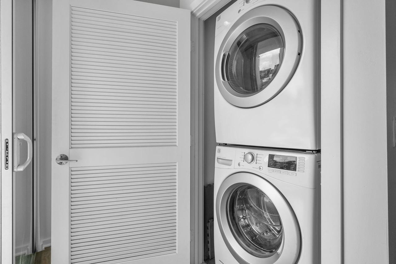 2189 Catalina Boulevard - Photo 5 of 13