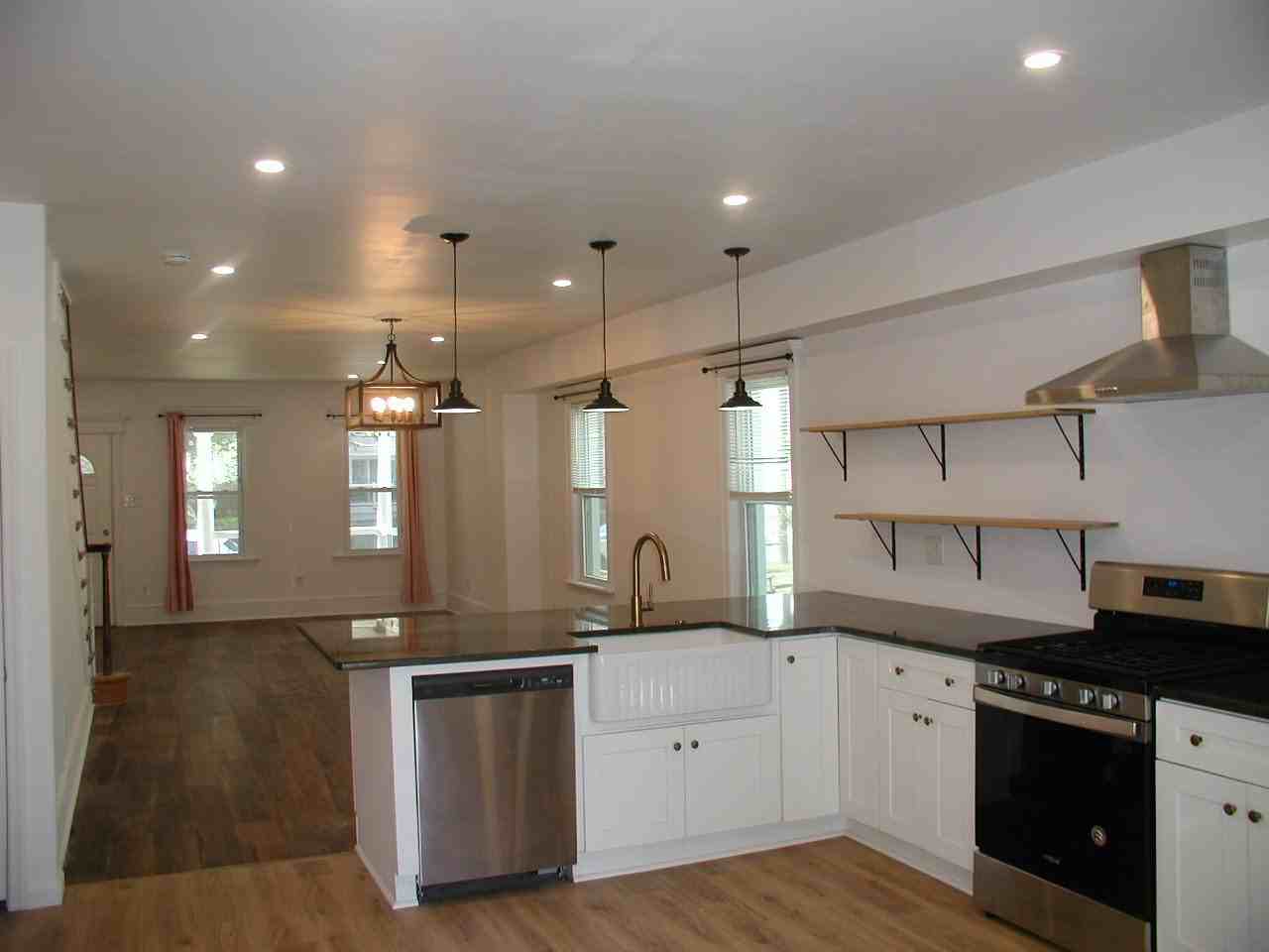 509 Lincoln Ave - Photo 3 of 13