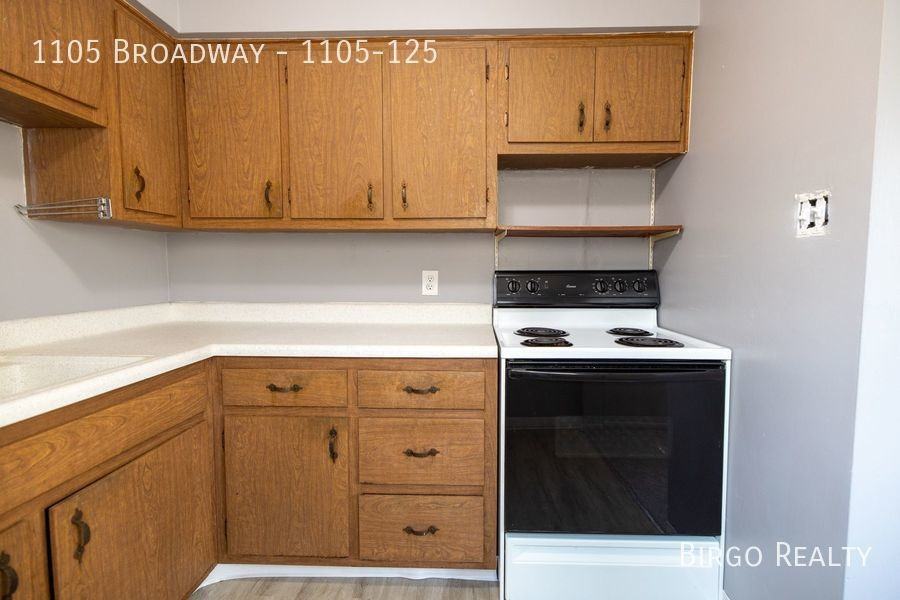 1105 Broadway Ave #1105-125 - Photo 2 of 32