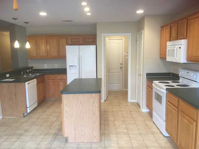 7307 Fossil Garden Dr - Photo 3 of 10