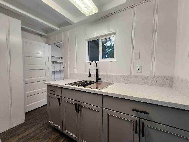 825 Sierra Vista Dr - Photo 3 of 14