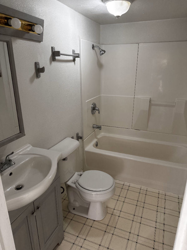 507 G St #3 - Photo 3 of 7