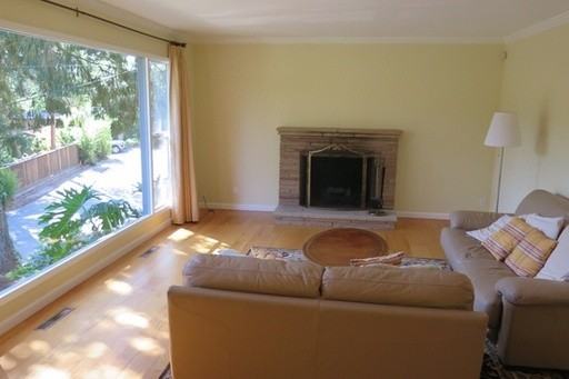 7081 Saroni Dr - Photo 2 of 13