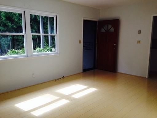 433 W 7th St - Photo 2 of 8