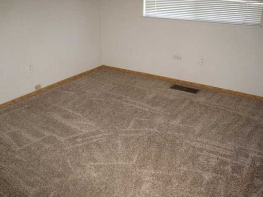 2069 Winema Way - Photo 3 of 5