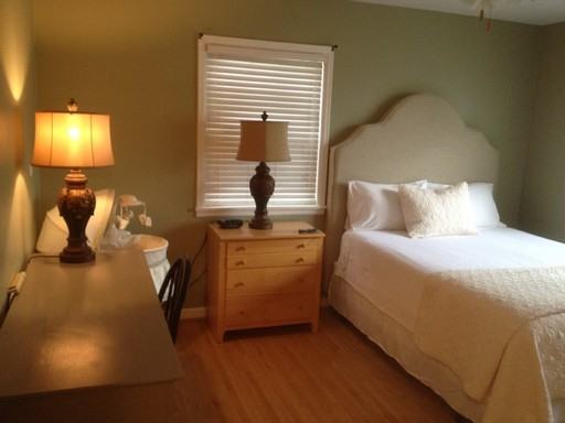 1041 E Linwood Dr - Photo 3 of 17