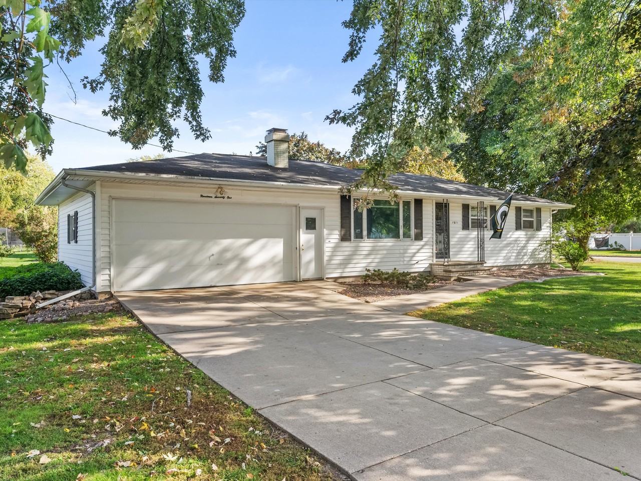 1971 Marlee Ln - Photo 5 of 29