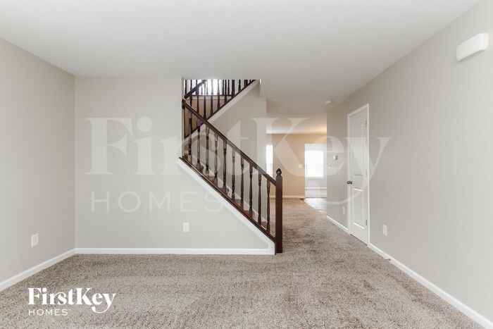 7417 Graymont Dr - Photo 2 of 15