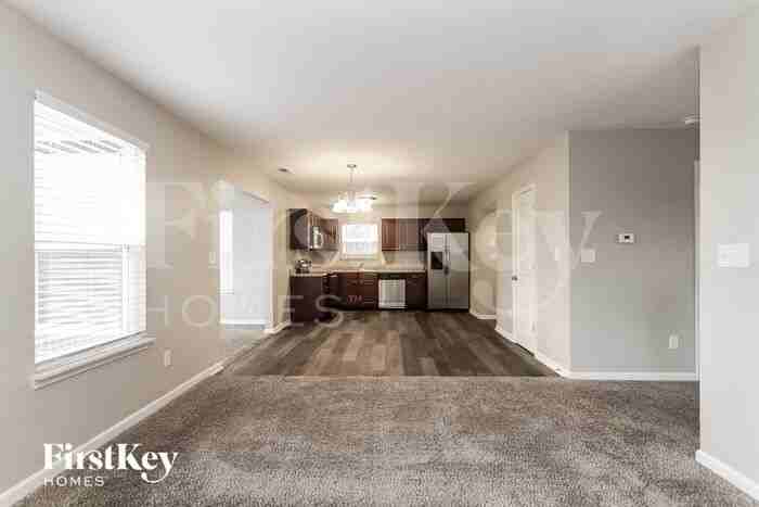 7417 Graymont Dr - Photo 3 of 15