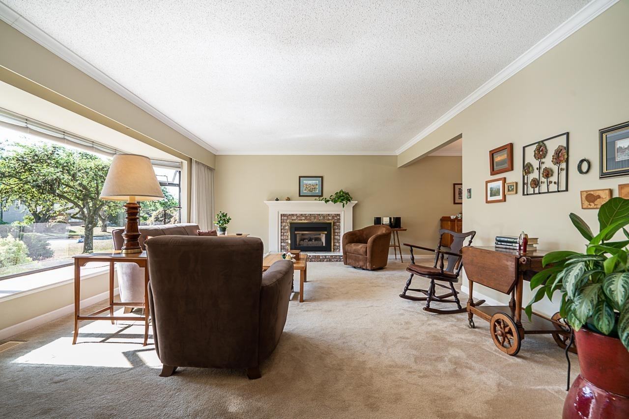 8637 12th Ave #1 - Photo 2 of 12