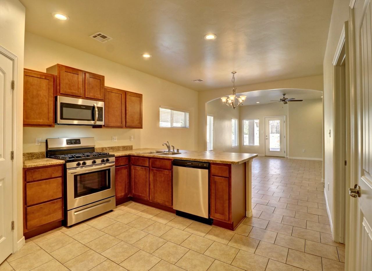 4979 Bosworth Rd - Photo 2 of 27