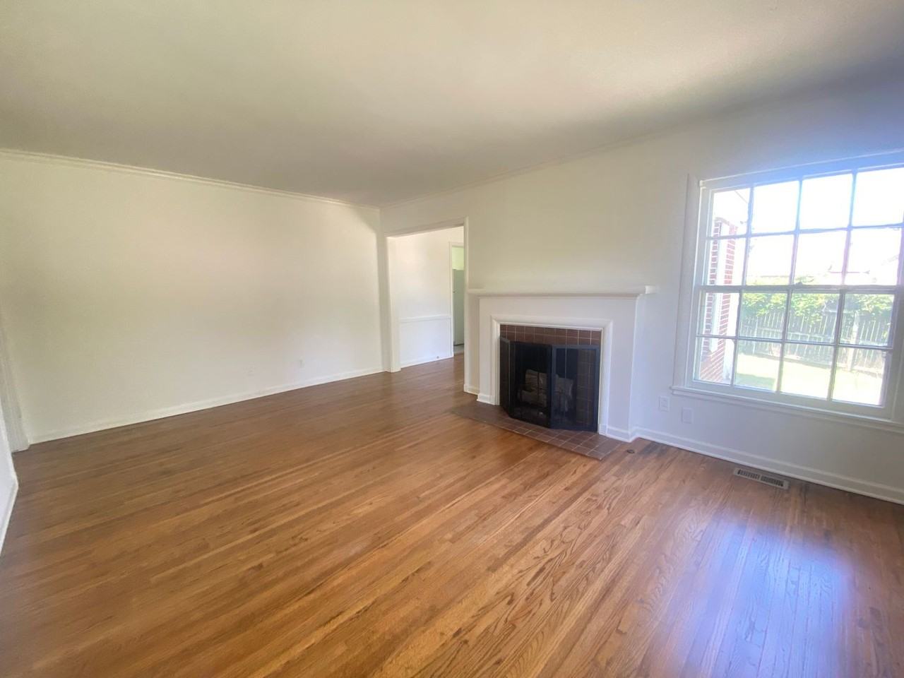 2216 S Florence Ave - Photo 3 of 15