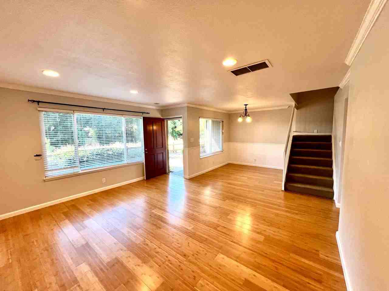 162 Lawnview Cir - Photo 3 of 30