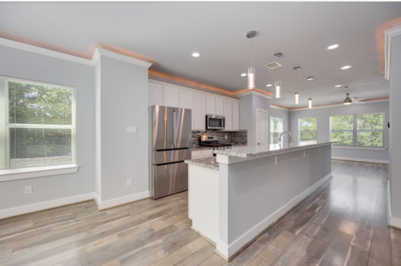 3538 Noah St - Photo 2 of 14