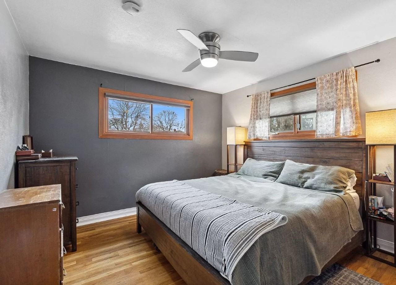 200 Burlington Ave - Photo 6 of 21